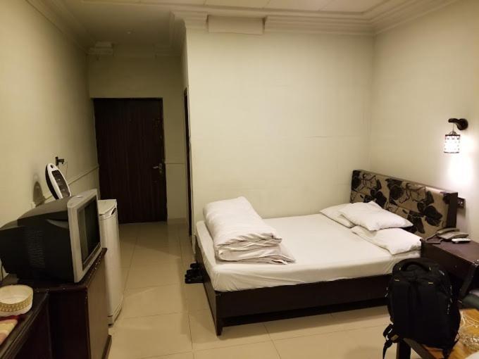 Hotel Silver Sand 木尔坦 外观 照片