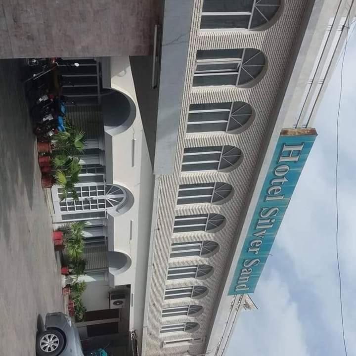 Hotel Silver Sand 木尔坦 外观 照片