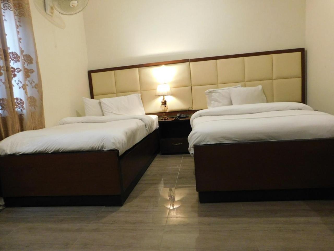 Hotel Silver Sand 木尔坦 外观 照片