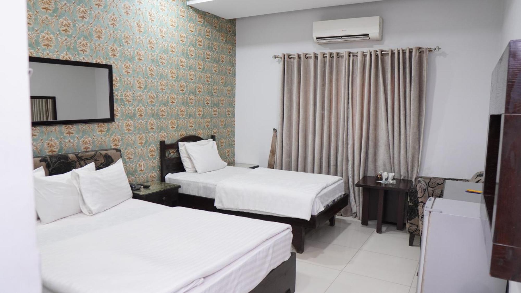 Hotel Silver Sand 木尔坦 外观 照片
