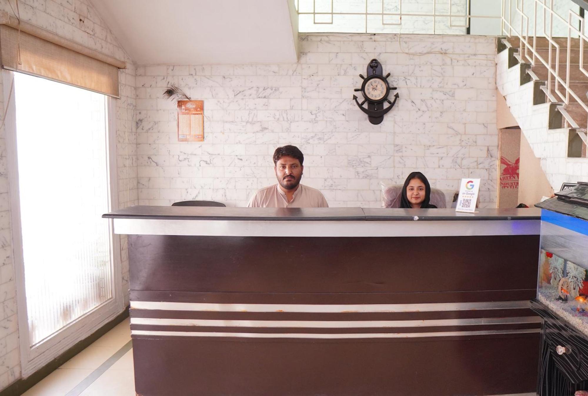 Hotel Silver Sand 木尔坦 外观 照片