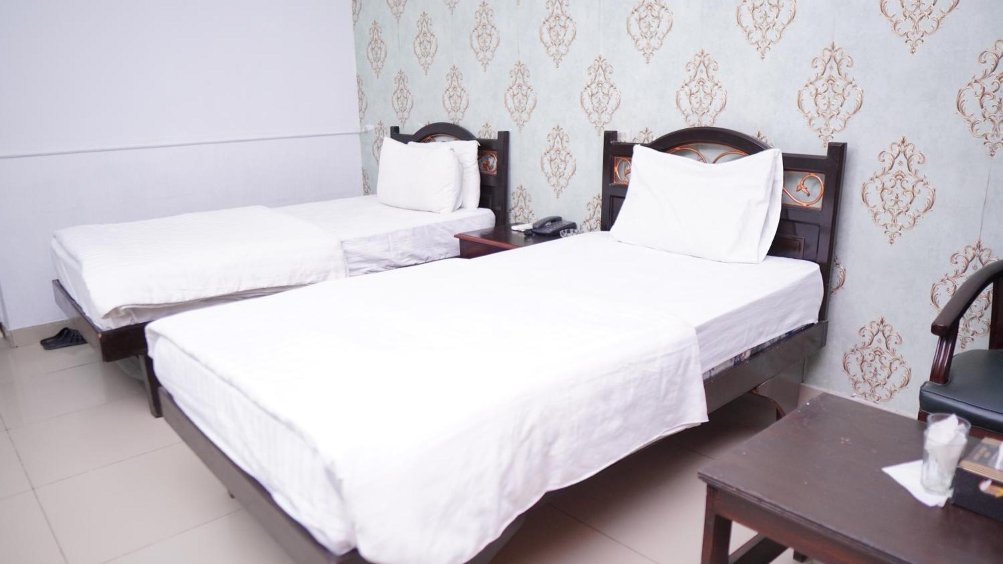 Hotel Silver Sand 木尔坦 外观 照片